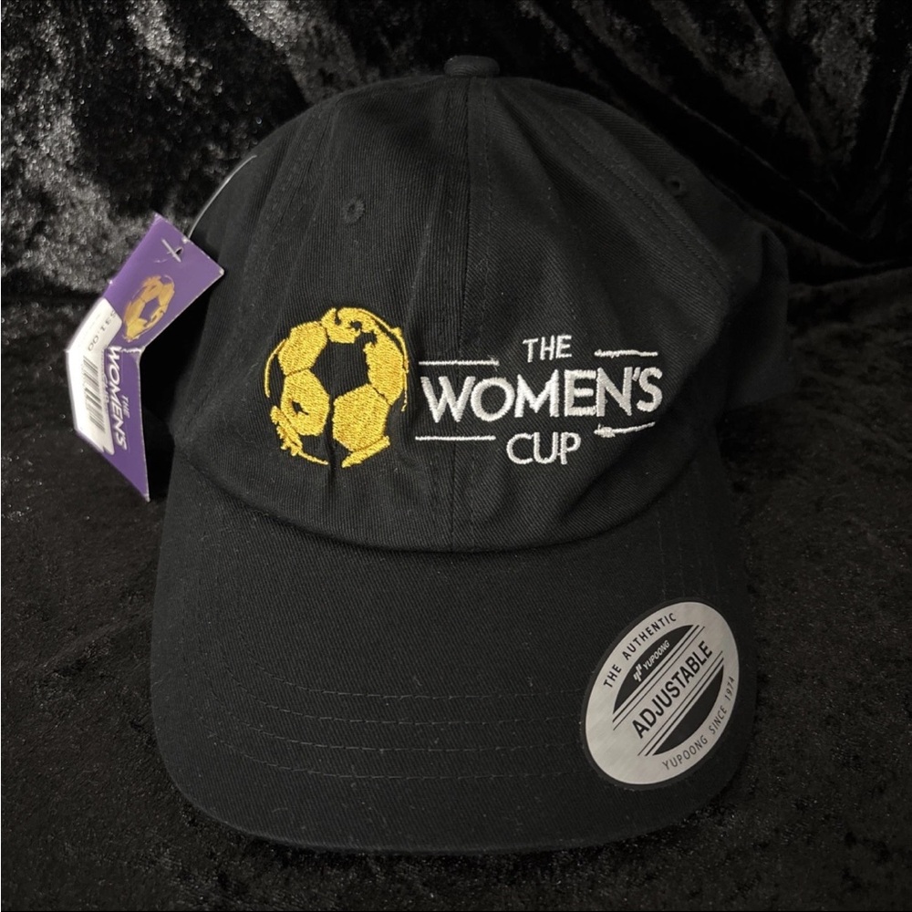 The Women’s Cup Hat